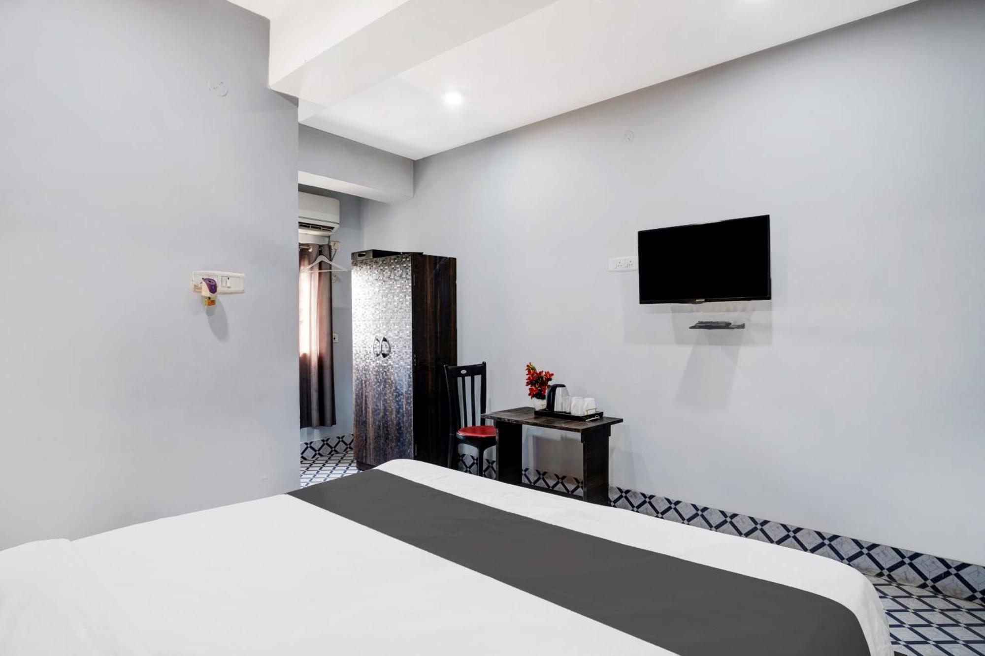 Super Hotel O Noonmati Guwahati Formerly Hotel Sundari מראה חיצוני תמונה