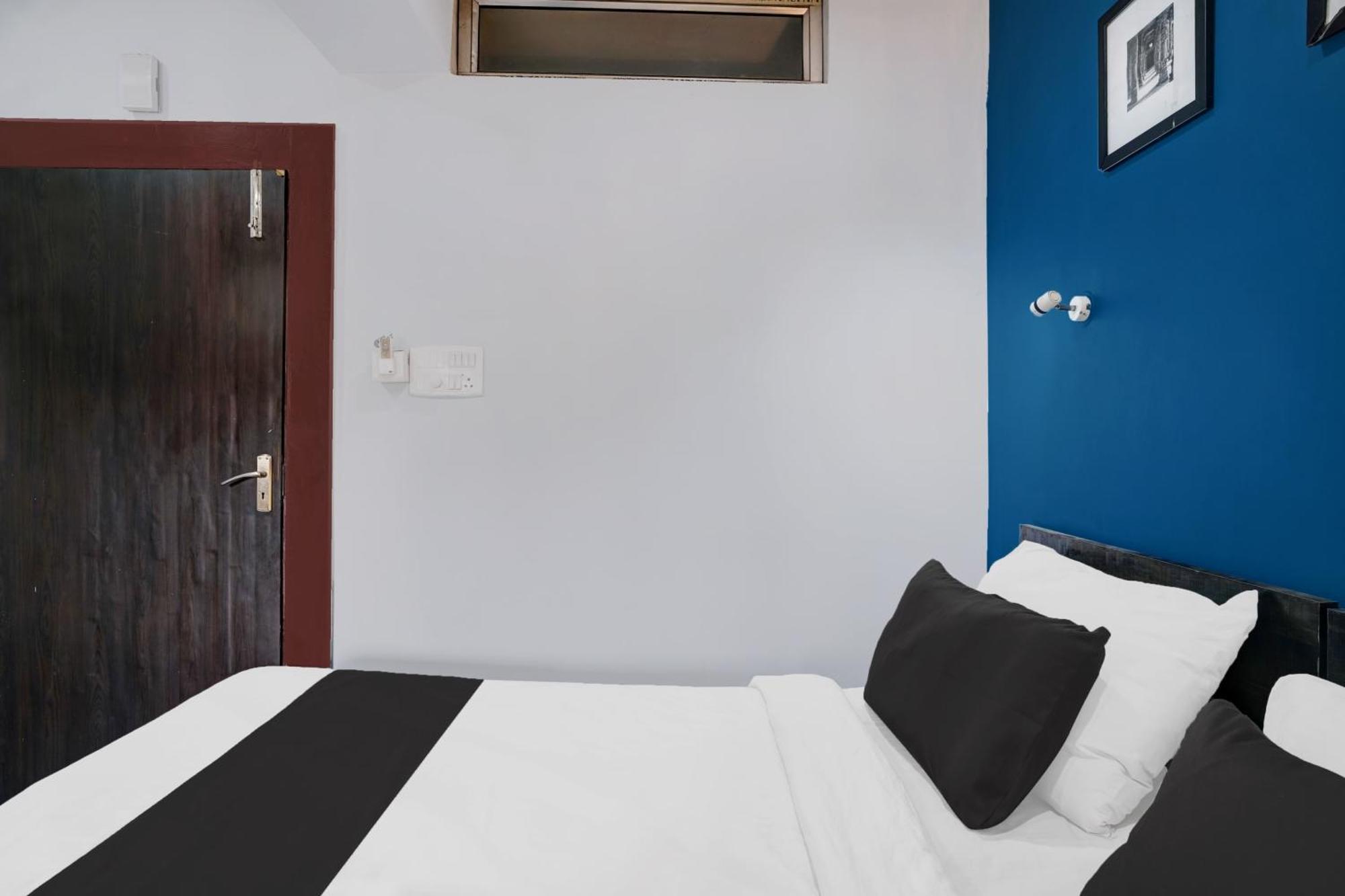 Super Hotel O Noonmati Guwahati Formerly Hotel Sundari מראה חיצוני תמונה